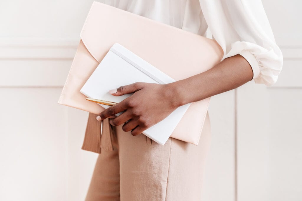 10 Storytelling Techniques to Skyrocket Your Online Course Sales